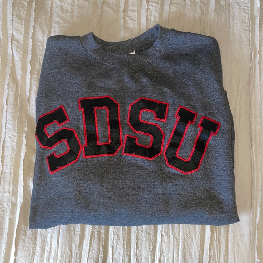 SDSU crewneck❤️🖤
